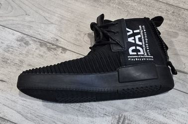 High-Style Black walking shoe MaxRunner
