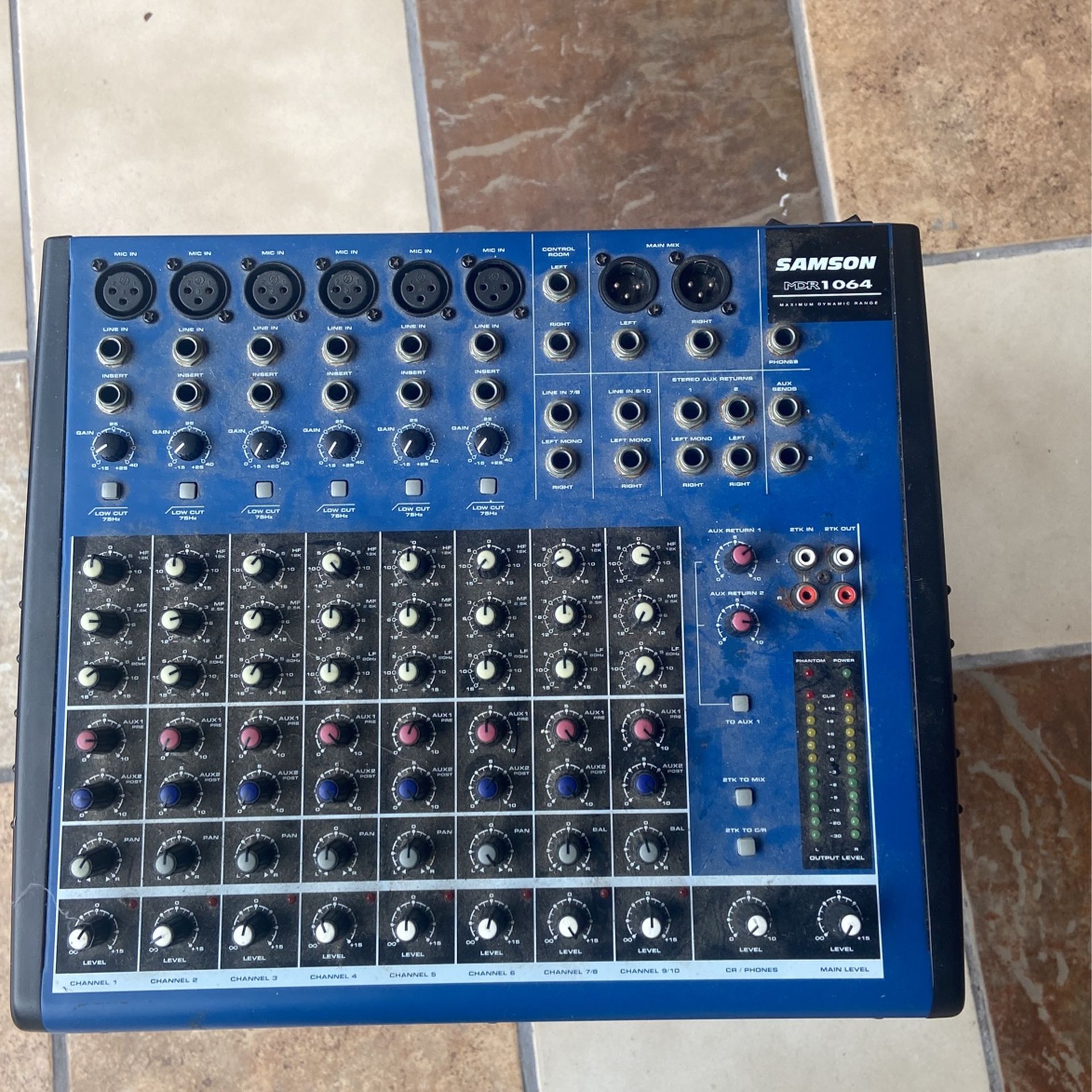 Samson MDR 1064 Mixer