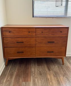 Living Spaces Wood Dresser (6-Drawers)