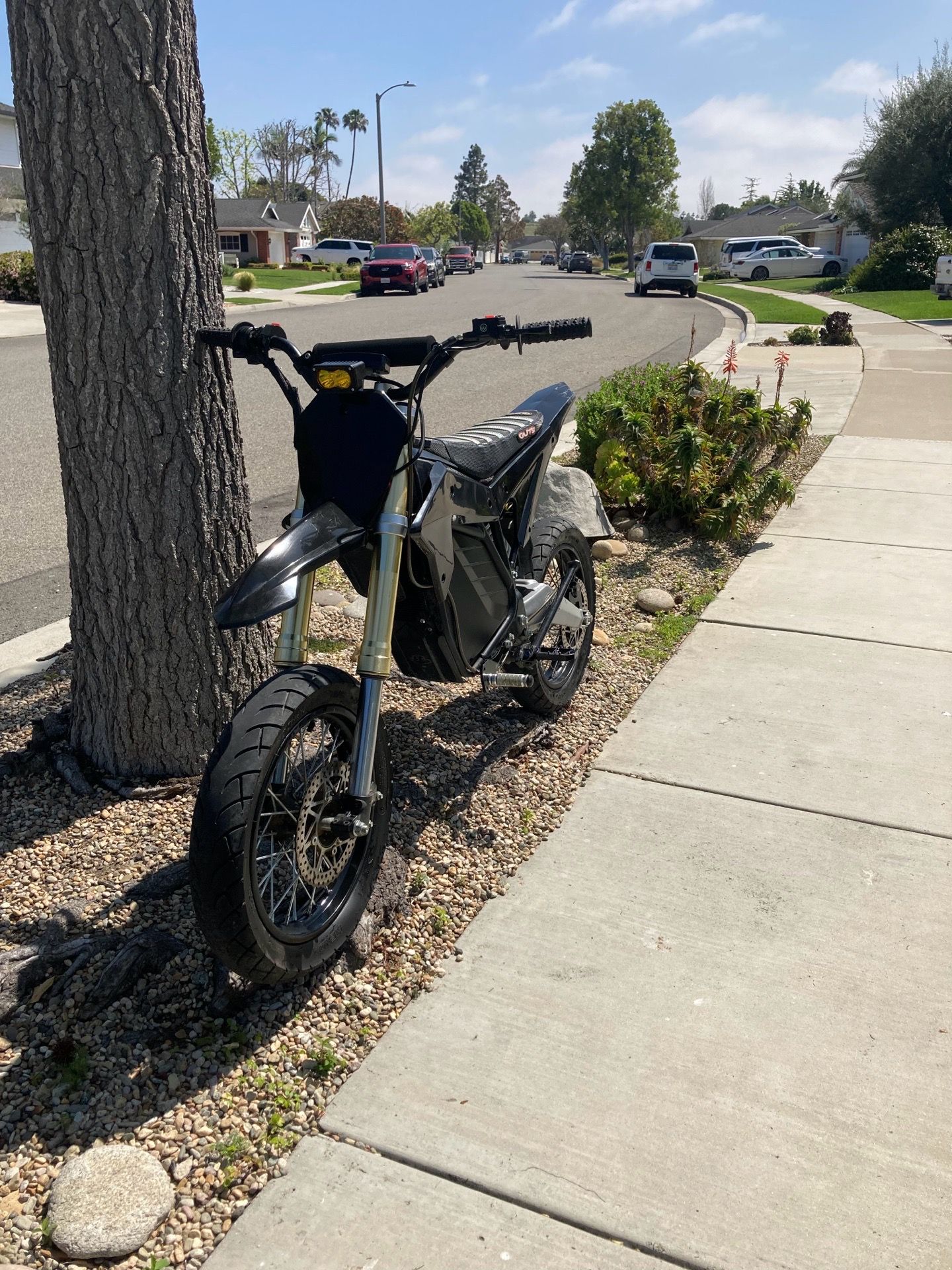 Moddded Rtr Rizzler MODDED RTR LMK WITH OFFERS for Sale in Long Beach, CA - OfferUp