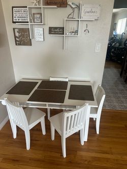 Kids solid white table & chair set