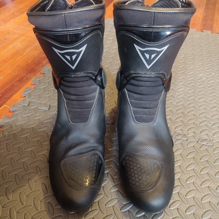 Dainese TRQ-Tour Gore-Tex Boots for Sale in Queens, NY - OfferUp