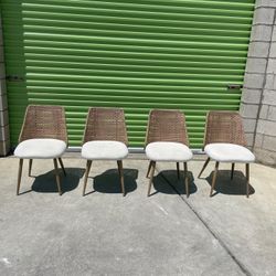*Free Delivery* 4 Set of Dining Wicker Chairs