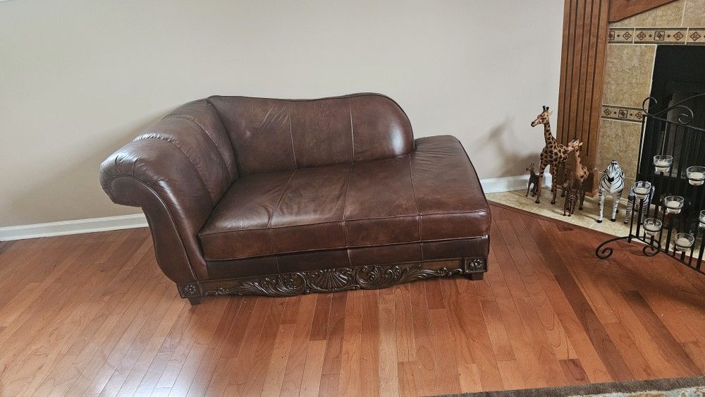 Large Leather Chase