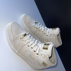 Jordan pinnacle ones