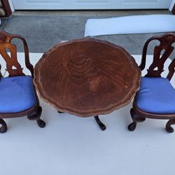 American Girl retired Table and chairs set, Felicity