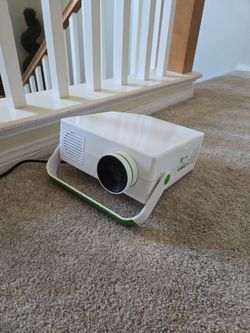 Projector with RCA ports