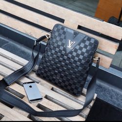 BRAND NEW Men's Wear 