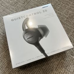 Brand New BOSE QuietControl 30 Wireless Noise Cancelling Headphones – Factory Sealed!
