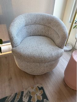 Accent Swivel Chair