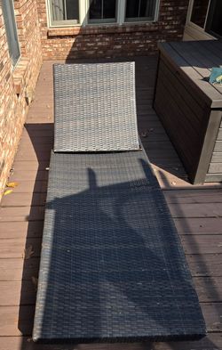 Outdoor Wicker Chaise Lounge