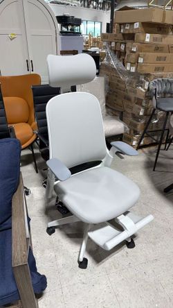 ❤️‍🔥 Boss Pro Leather Office Chair$110