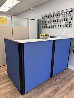 Retail checkout counter with desk
