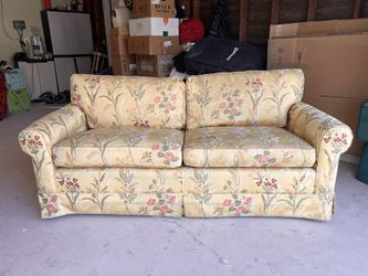 Designer Floral Pull Out Couch