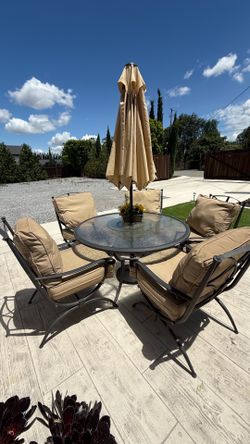 Outdoor patio table set