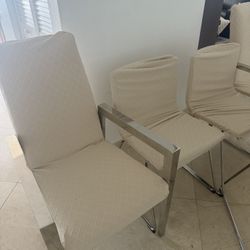 2 Big And 3 Small Chairs With Cover 
