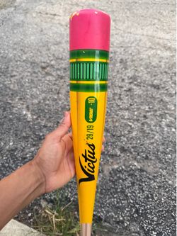 Crayon bat