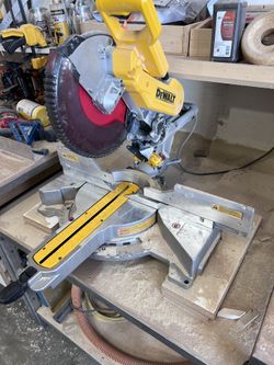 Dewalt 12” Sliding Miter Saw