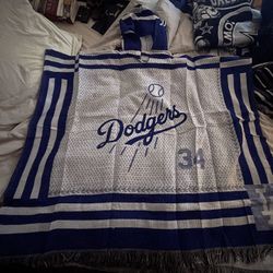 Dodgers Pancho Hoodie New 