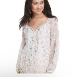 White House Black Market Blouse 🌼
