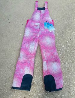 Arctix Size Medium (10-12) Height 52”-62” Waterproof Snow Bib Overalls for Kids in the Ombre Magenta color.   Excellent Condition. Clean, well cared f