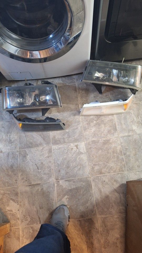 Headlights Chevy Colorado Or Silverado