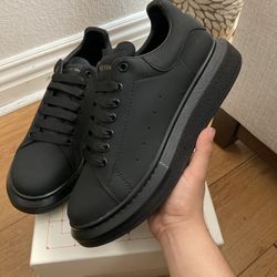 Alexander McQueen Full Black 