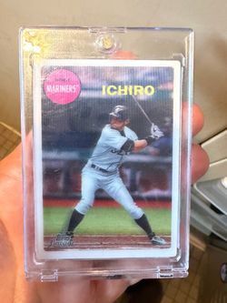 2011 Topps Lineage 3-D Ichiro Suzuki Card