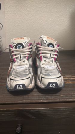 multi color balenciaga runners size 42