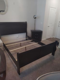 Wow that's a Beautiful Bedroom Set