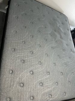 12inch queen size mattress and platform