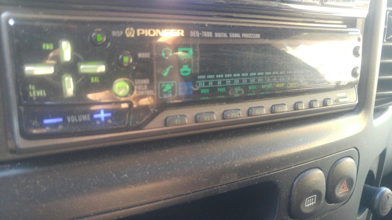 Pioneer DEQ-7600 digital signal processor