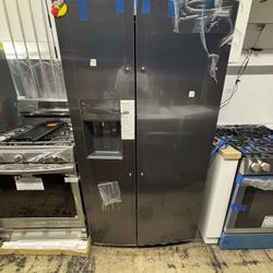 Frigidaire Gallery 36 in. 26 cu. ft. Standard Depth Side by Side Refrigerator in Smudge-Proof Black Stainless Steel, ENERGY STAR