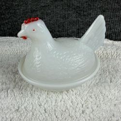 Vintage White Milk Glass Hen on Nest Covered Dish Chicken Candy Dish