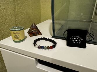 Small Knickknacks