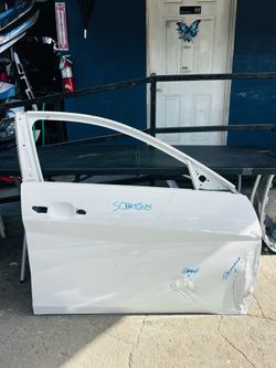Hyundai Elantra 2021-2025 right passsnger side front door Oem