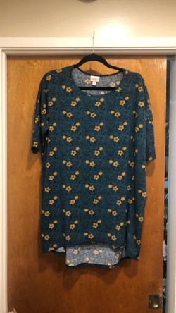 Women’s Shirt Medium
