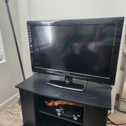 tv whit 3 layers stand