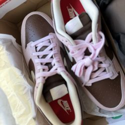 (Neapolitan) Ivory/Choc Brown Dunks Men’s 9 , Wmns 10.5