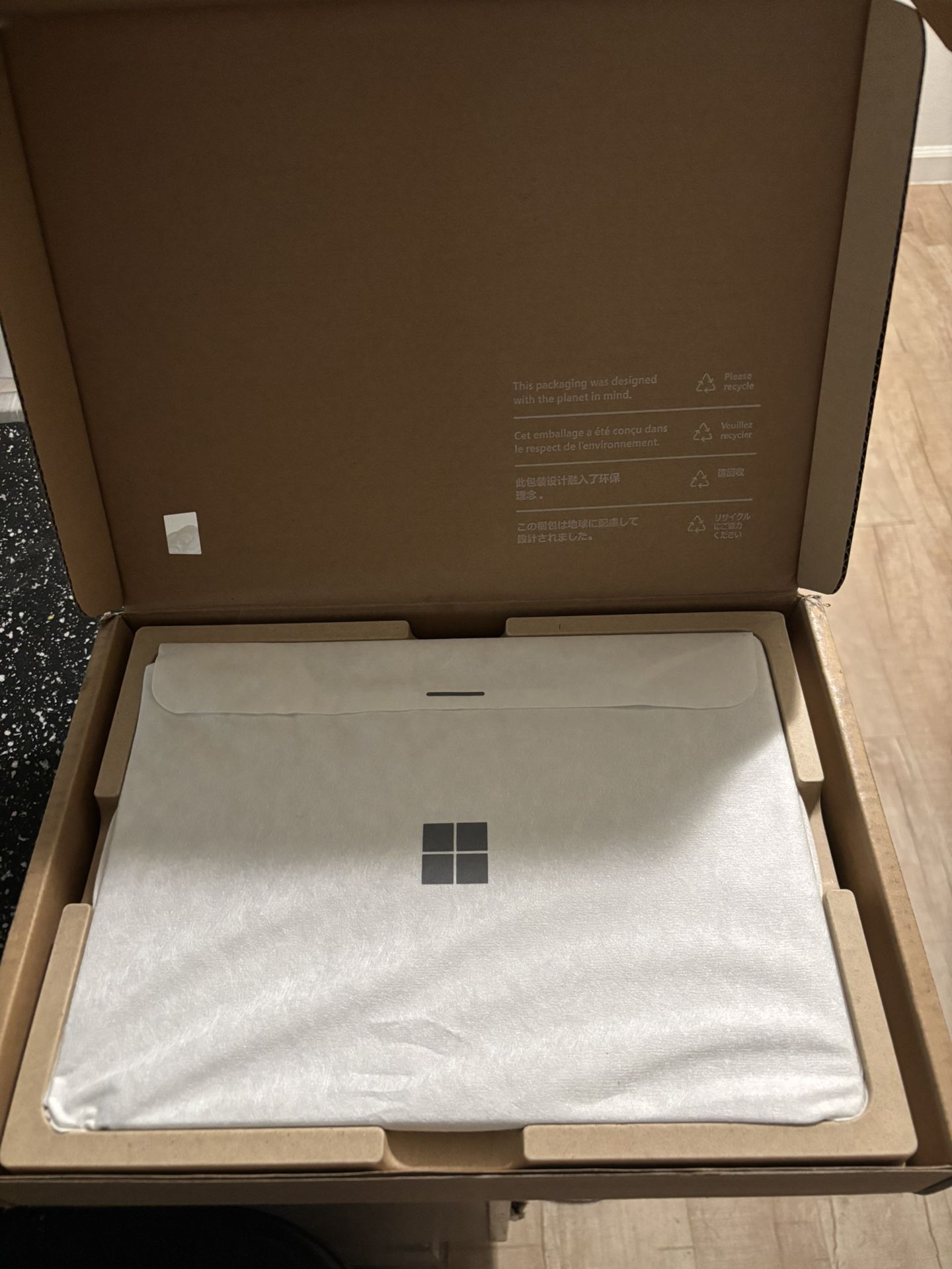 Microsoft Surface Snapdragon 7th Edition
