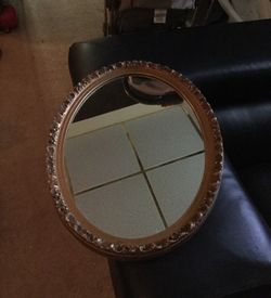 Beautiful oval mirror, decorative gold, mint condition, vintage looking, shabby chic