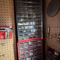 Screw Orgaizer Cabinets with accessories