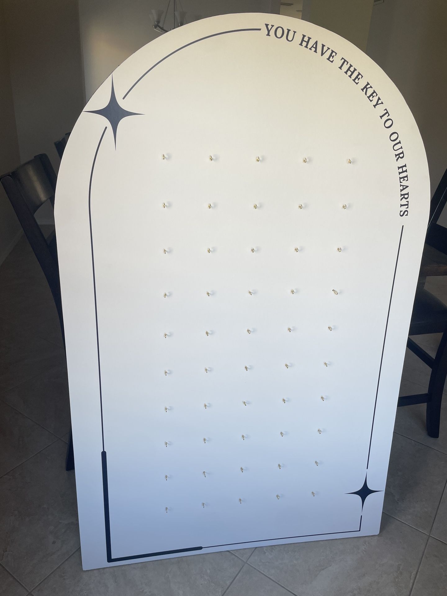 Wedding Decor! Arch Key Chain Board!!