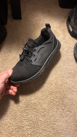 Steal Toe Non-Slips size 9