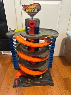 Hot Wheels Garage