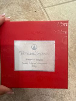 Rare 2009 Hotel del Coronado Glass Ornament – Original Box