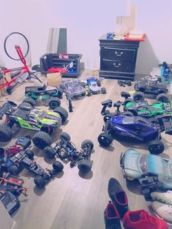 A bunch of really nice Remote control cars Aarrma Traxxas Losi ect