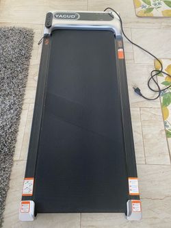 Treadmill with Remote  brand new