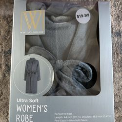 Wome’s Robe