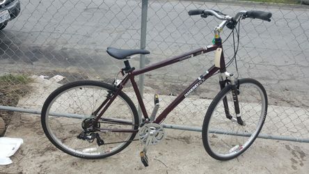 MENS DIAMONDBACK EDGEWOOD LX HYBRID BIKE FOR SALE for Sale in Long